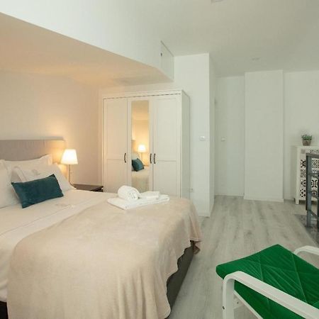 Aveiro'S Dock Apartments Exterior photo